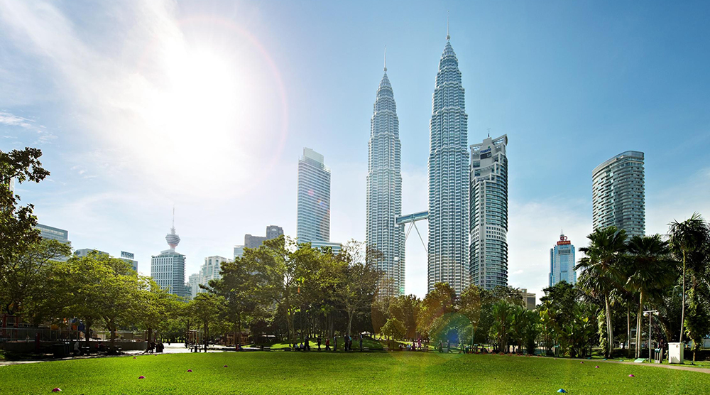 https://d3r8gwkgo0io6y.cloudfront.net/upload/Petronas tower.jpg